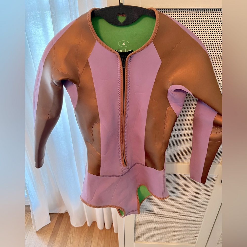 Albertine purple and gold 2mm wetsuit from France